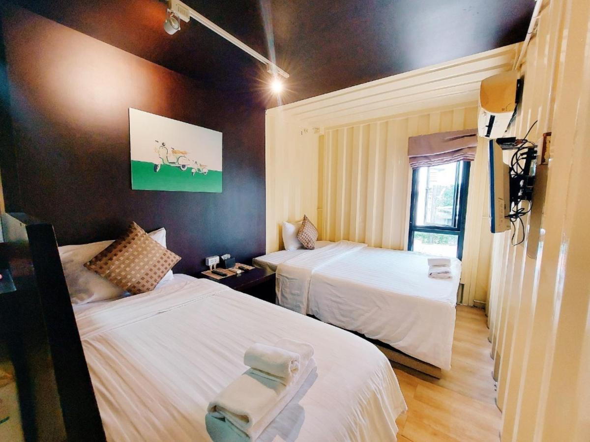 Retro Box Hotel Чумпхон Экстерьер фото