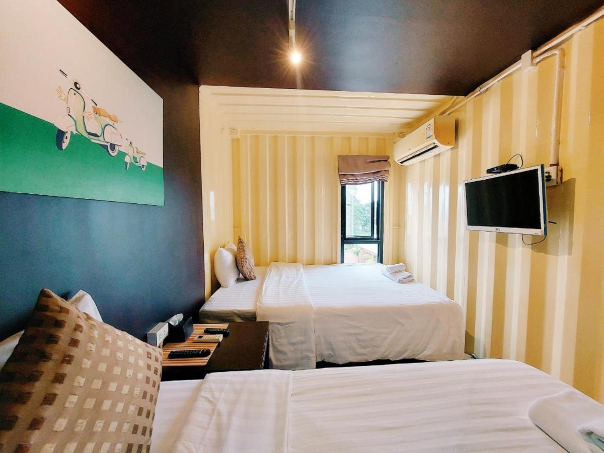 Retro Box Hotel Чумпхон Экстерьер фото